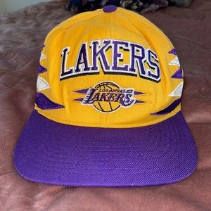 Vintage lakers hat